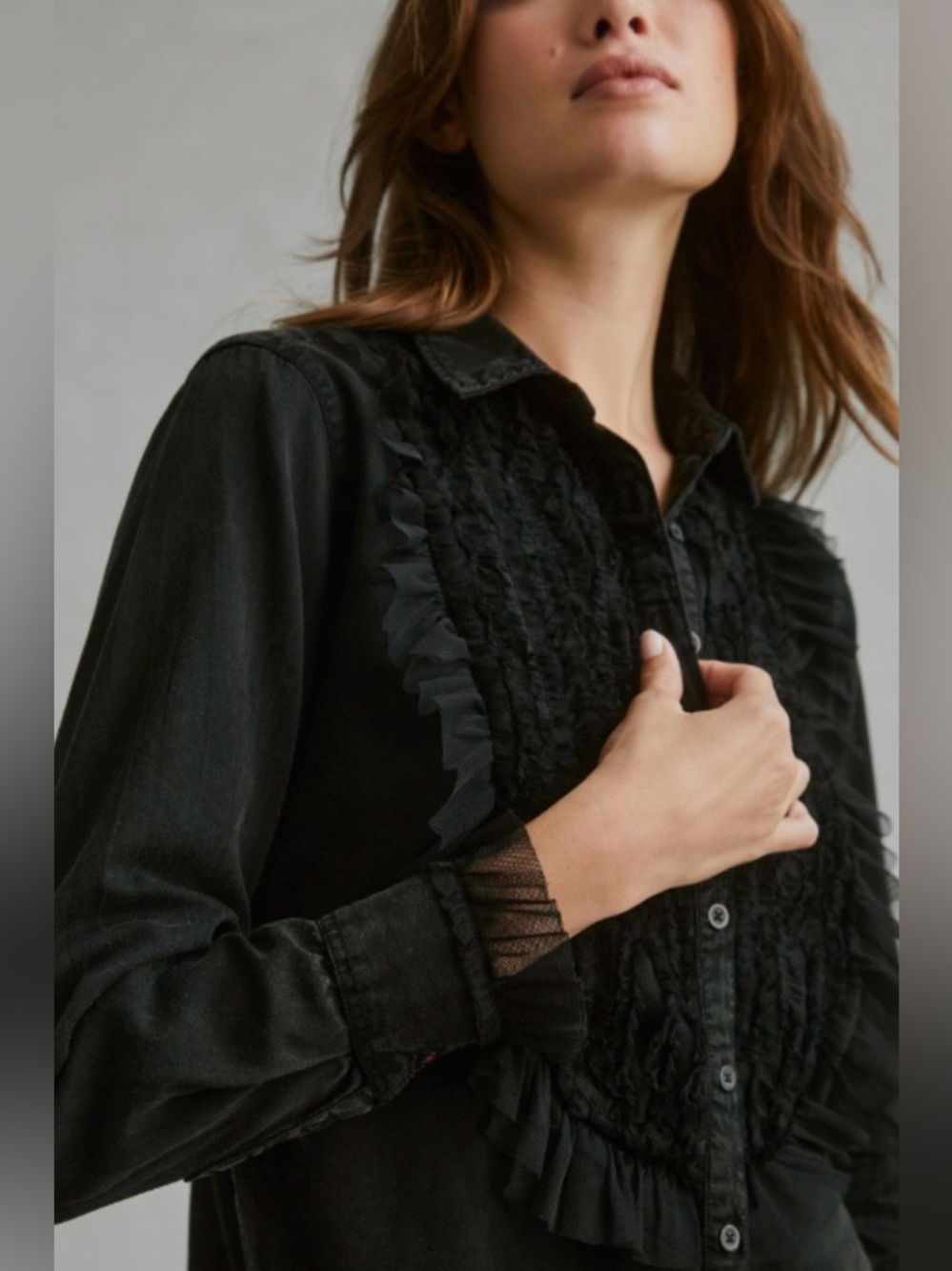 Anthropologie Pilcro Tulle L/S Ruffle Button Down in Carbon size Small